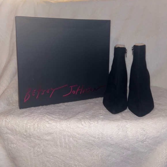 Betsey Johnson Kassie Booties - Picture 6 of 6